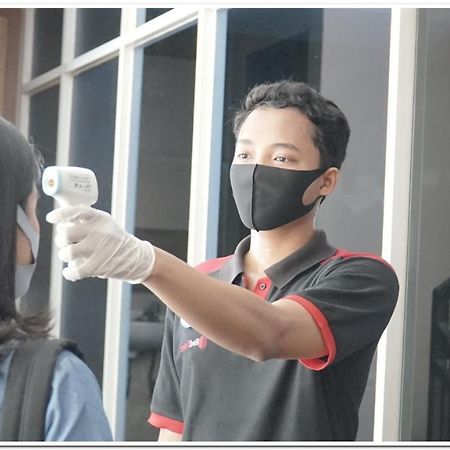 Reddoorz Syariah Near Exit Tol Malang Hotel Luaran gambar