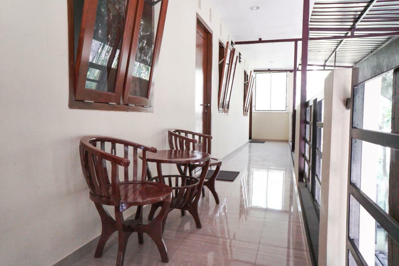 Reddoorz Syariah Near Exit Tol Malang Hotel Luaran gambar