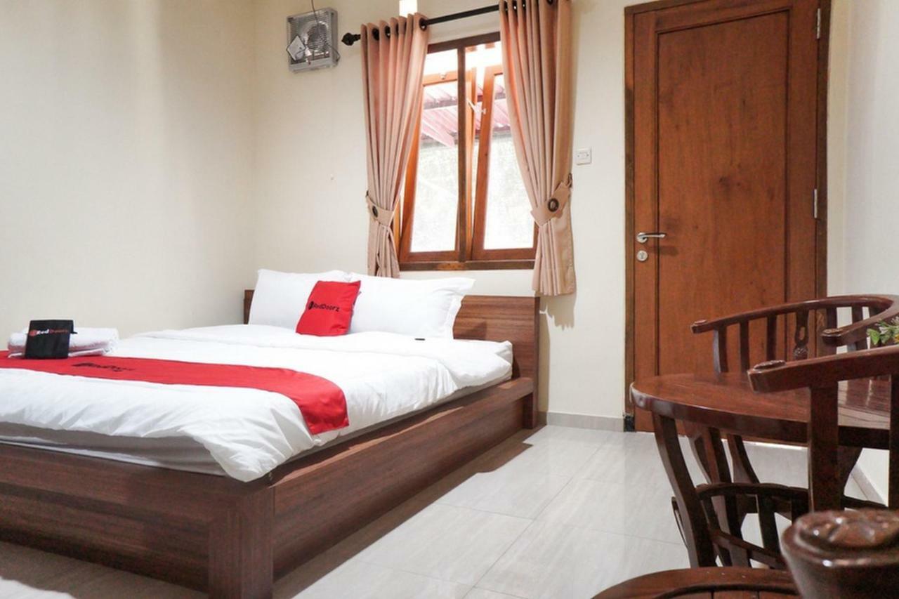 Reddoorz Syariah Near Exit Tol Malang Hotel Luaran gambar